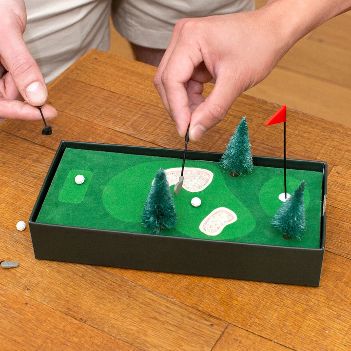 Desktop Golf-Weird-Funny-Gags-Gifts-Stupid-Stuff