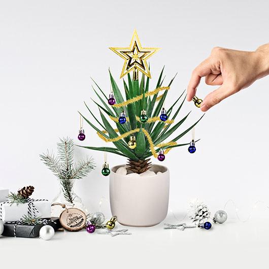 Gift Republic Funny Novelties Festive Plant Baubles - Ornaments for your plants